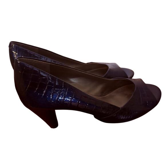 Bandolino Amoire Women Navy Snake Skin Open Toe Heel Shoe Size 7M - Picture 4 of 7